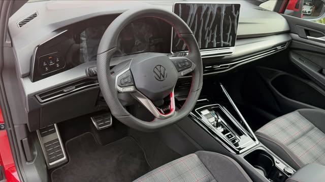 VOLKSWAGEN GOLF GTI - Imagem 6