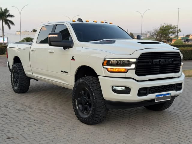 RAM 3500 LARAMIE NIGHT EDITION - Imagem 1