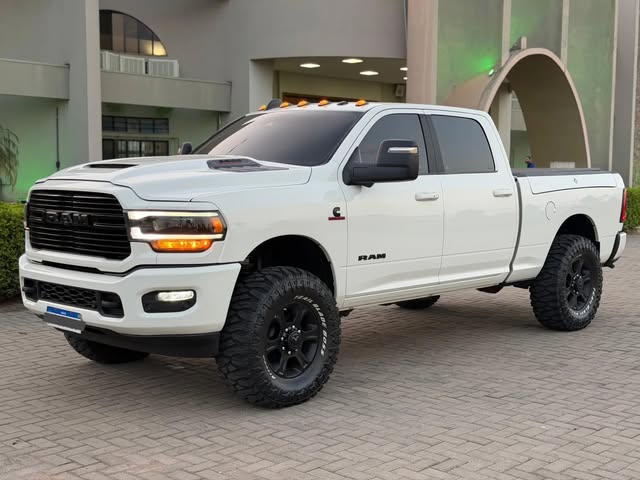 RAM 3500 LARAMIE NIGHT EDITION - Imagem 2