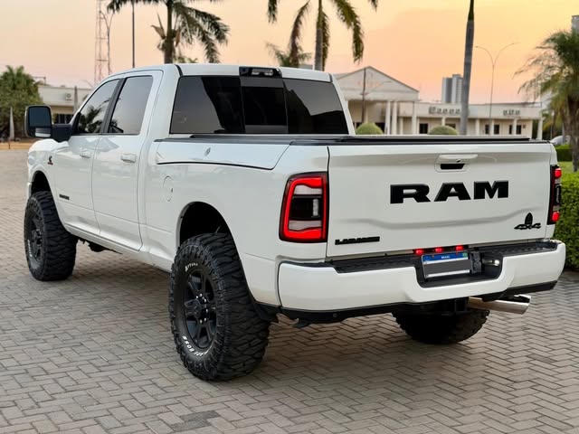 RAM 3500 LARAMIE NIGHT EDITION - Imagem 4