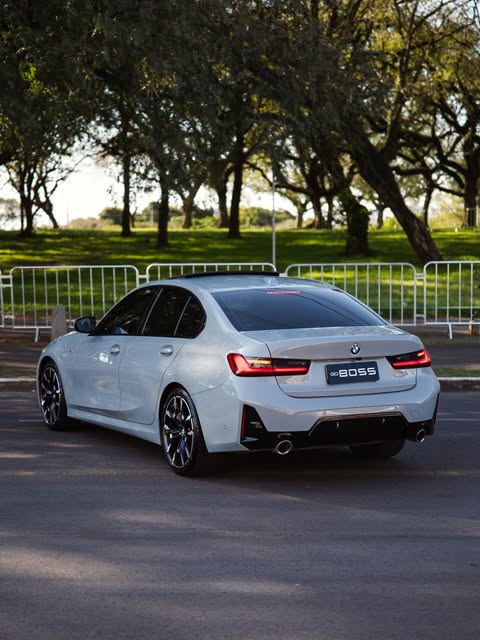 BMW 320I M SPORT - Imagem 3