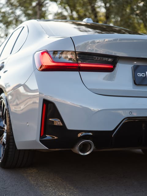 BMW 320I M SPORT - Imagem 4