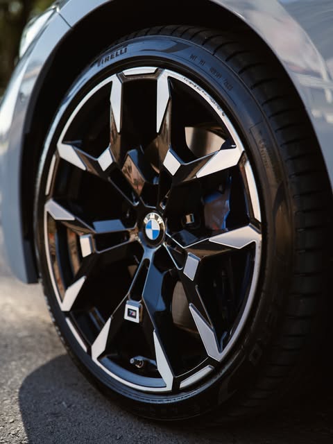 BMW 320I M SPORT - Imagem 5