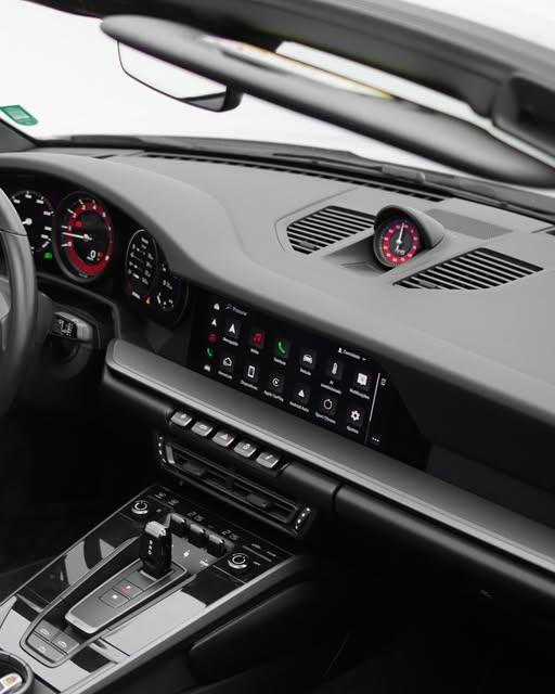 PORSCHE 911 CARRERA CABRIOLET - Imagem 5