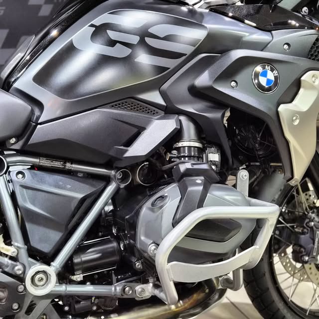 BMW GS PREMIUM TRIPLE BLACK - Imagem 6