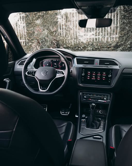 VOLKSWAGEN TIGUAN R-LINE - Imagem 3