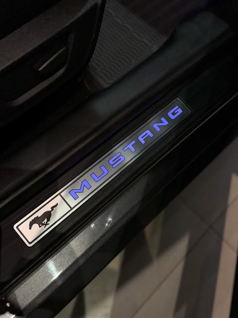 FORD MUSTANG - Imagem 12