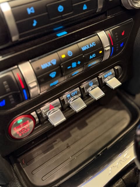 FORD MUSTANG - Imagem 7
