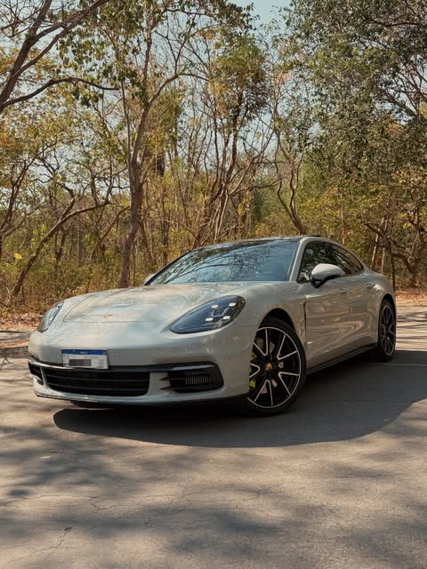 PORSCHE PANAMERA 4 E-HYBRID - Imagem 1