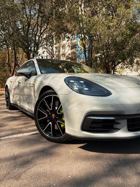 PORSCHE PANAMERA 4 E-HYBRID - Imagem 13