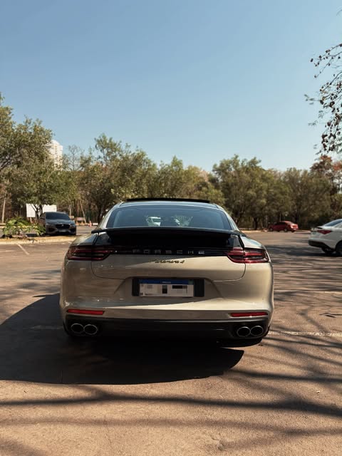 PORSCHE PANAMERA 4 E-HYBRID - Imagem 3