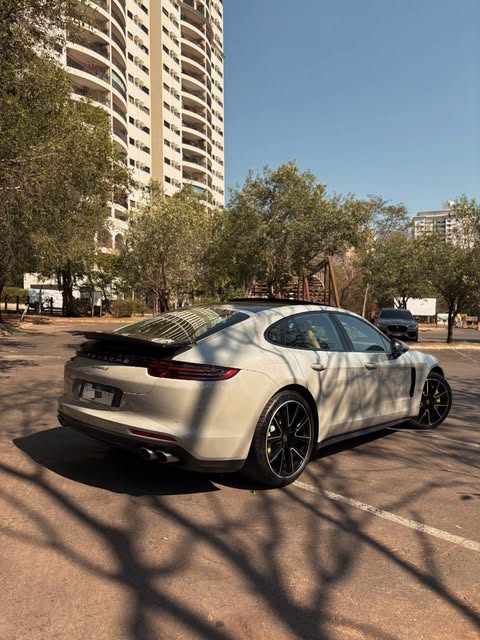 PORSCHE PANAMERA 4 E-HYBRID - Imagem 4
