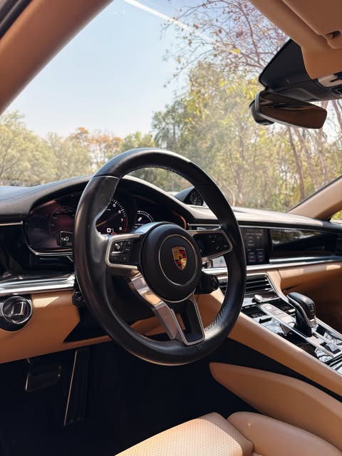 PORSCHE PANAMERA 4 E-HYBRID - Imagem 8