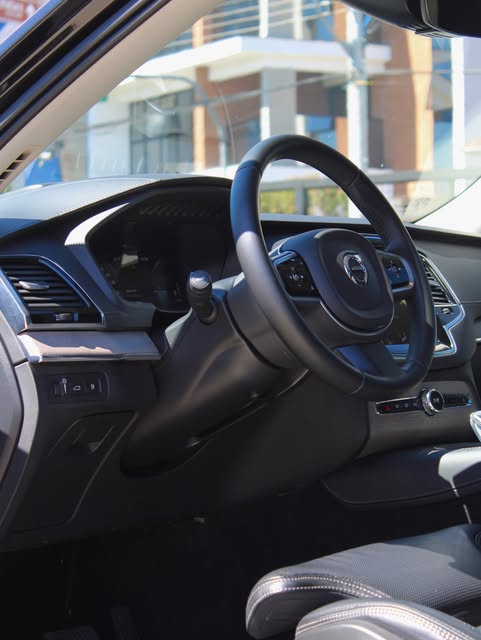 VOLVO XC90 T8 INSCRIPTION - Imagem 4