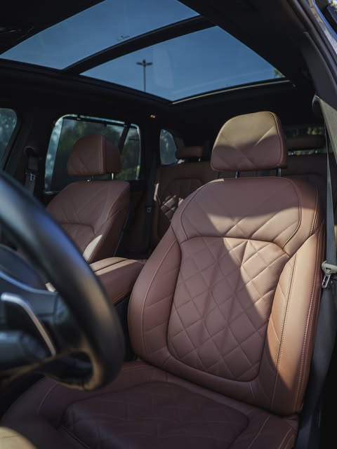 BMW X5 XDRIVE50E M SPORT - Imagem 11
