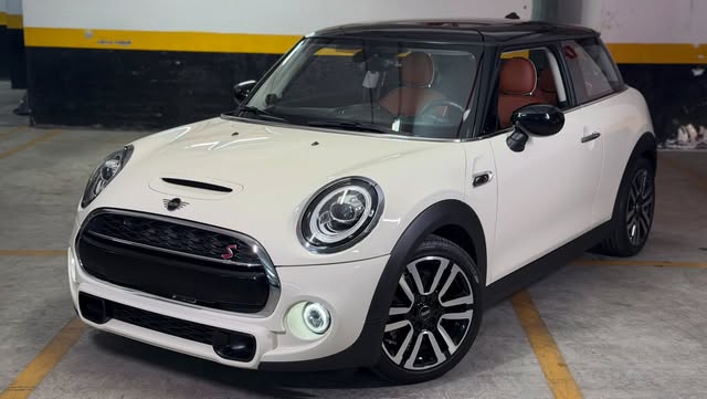 MINI COOPER S - Imagem 1