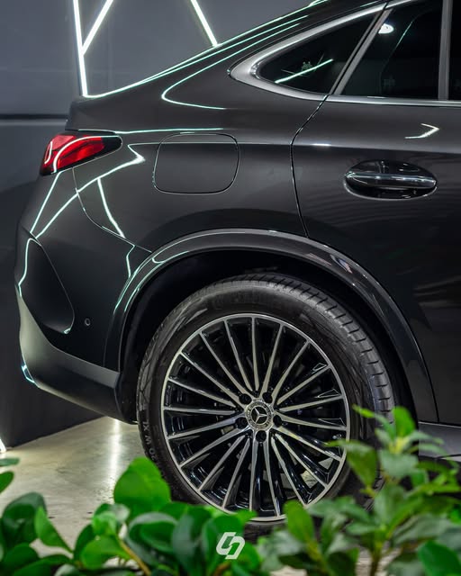 MERCEDES-BENZ GLC 300 4MATIC - Imagem 14