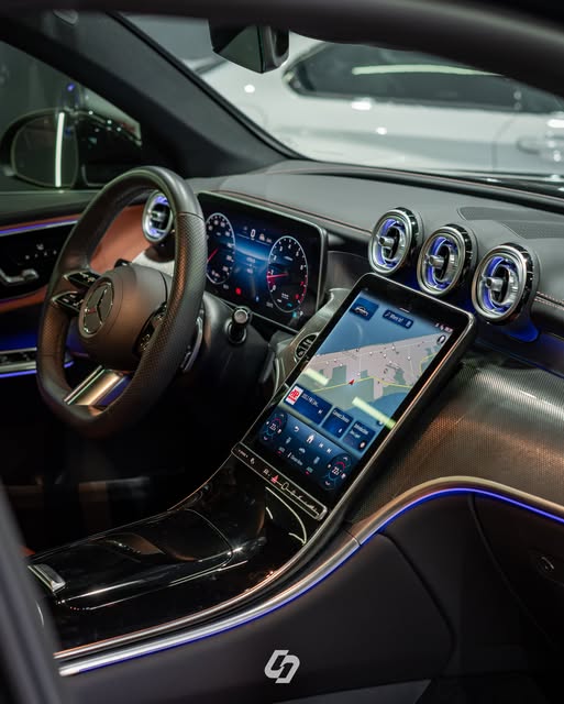 MERCEDES-BENZ GLC 300 4MATIC - Imagem 19