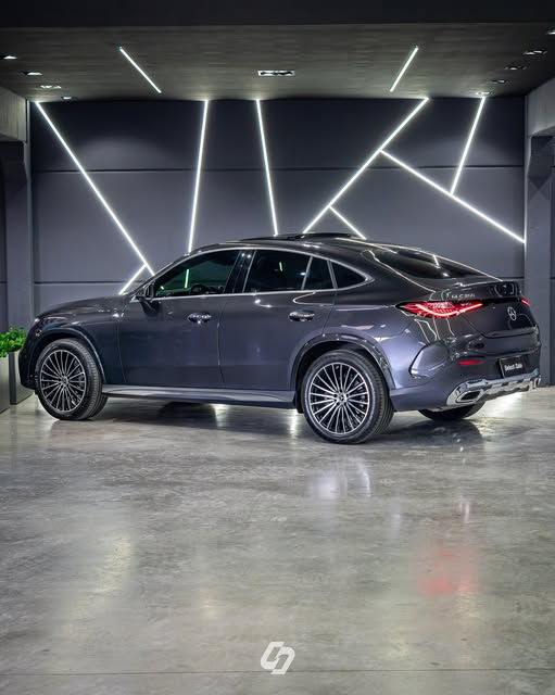 MERCEDES-BENZ GLC 300 4MATIC - Imagem 3