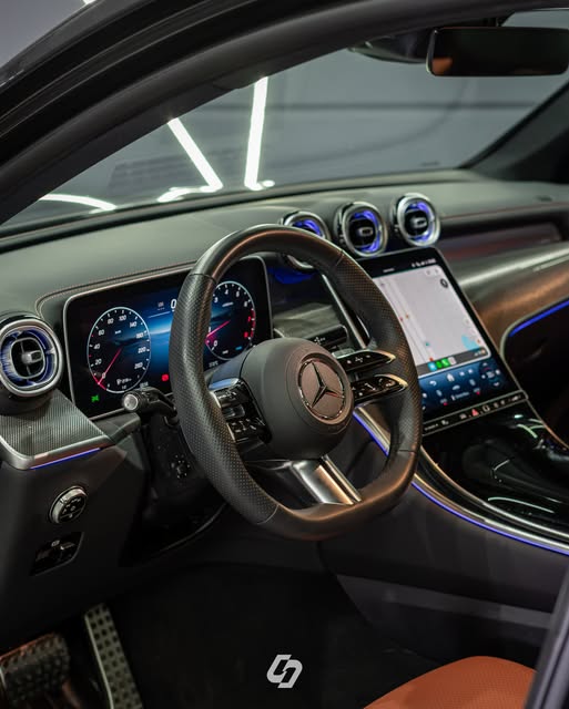 MERCEDES-BENZ GLC 300 4MATIC - Imagem 4
