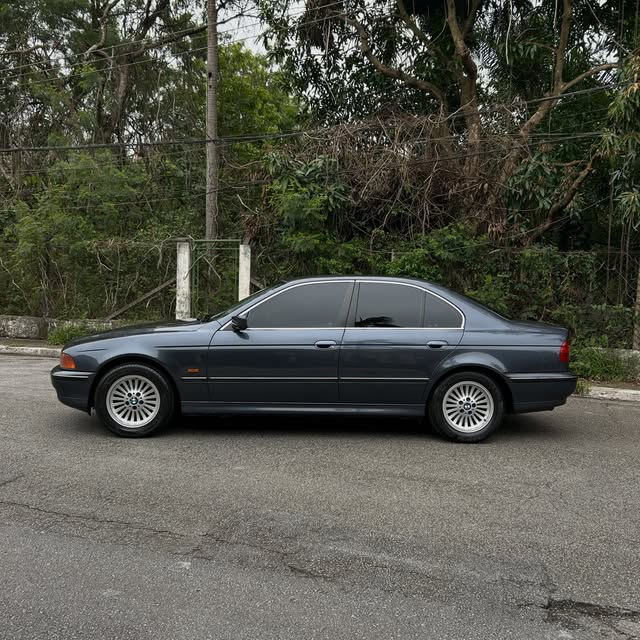 BMW 528I - Imagem 4
