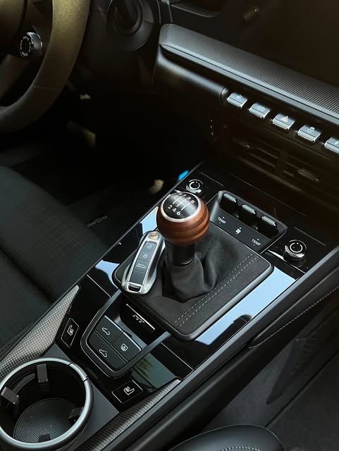 PORSCHE 911 CARRERA T - Imagem 13