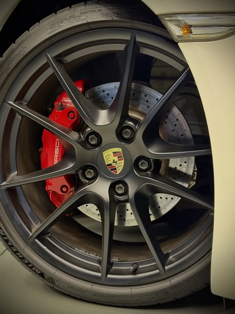 PORSCHE 911 CARRERA S - Imagem 10