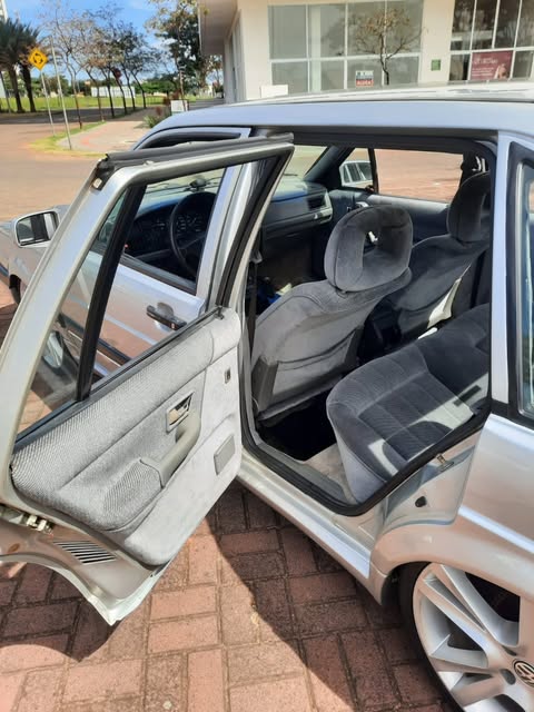 VOLKSWAGEN SANTANA GLSI - Imagem 12