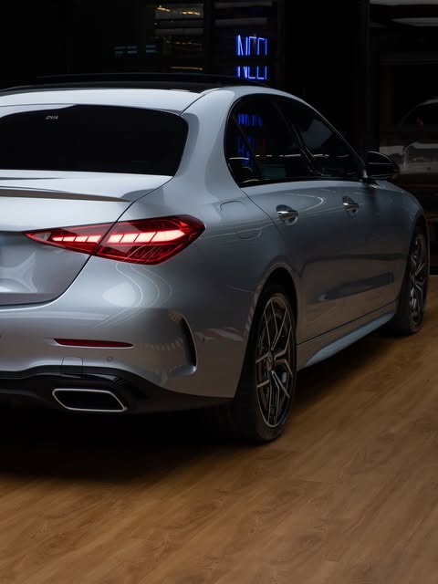 MERCEDES-BENZ C 300 AMG LINE - Imagem 12