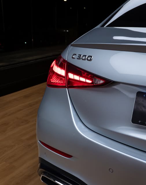 MERCEDES-BENZ C 300 AMG LINE - Imagem 14