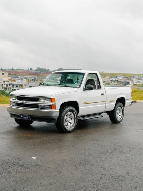 CHEVROLET SILVERADO - Imagem 1