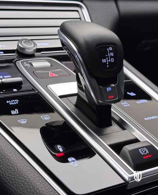 PORSCHE PANAMERA 4S E-HYBRID - Imagem 11