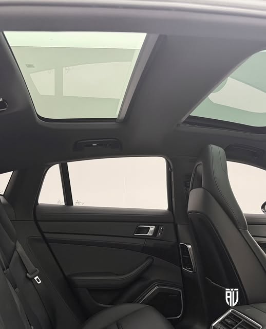 PORSCHE PANAMERA 4S E-HYBRID - Imagem 15