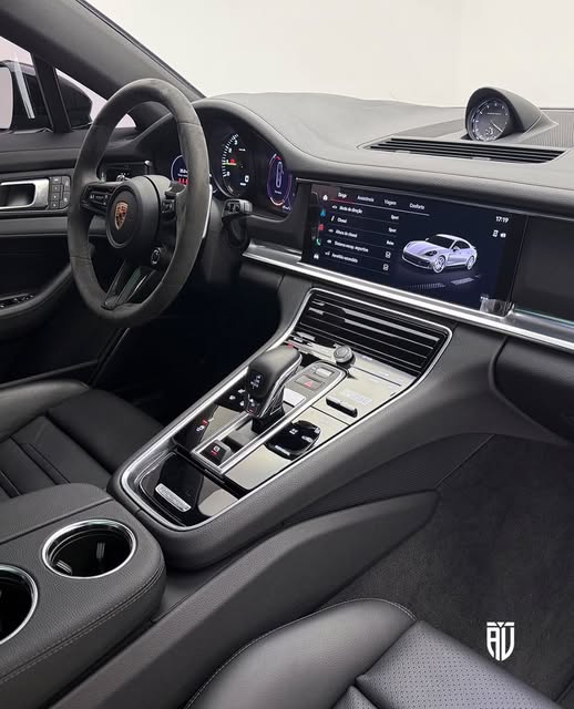 PORSCHE PANAMERA 4S E-HYBRID - Imagem 7