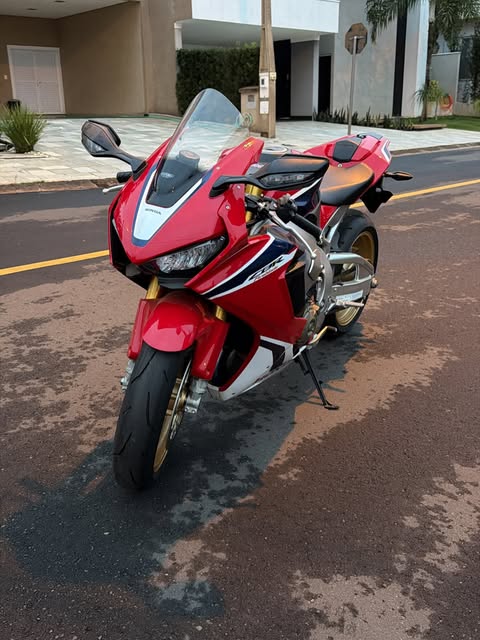 HONDA CBR1000RR FIREBLADE HRC SP - Imagem 3