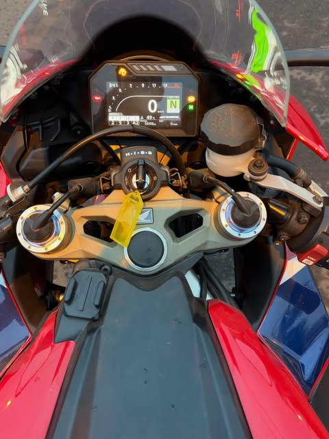HONDA CBR1000RR FIREBLADE HRC SP - Imagem 6