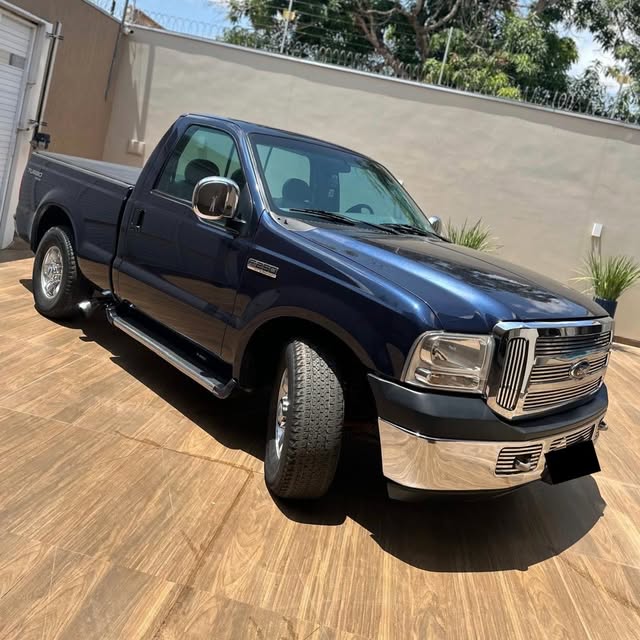 FORD F-250 XLT-L - Imagem 2