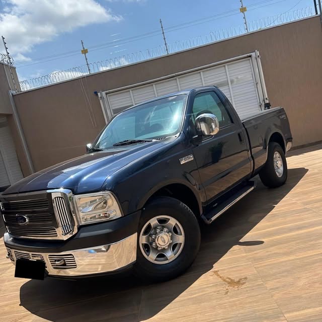 FORD F-250 XLT-L - Imagem 4