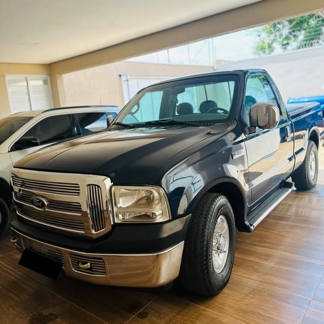 FORD F-250 XLT-L - Imagem 6