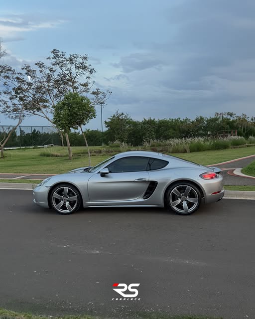 PORSCHE 718 CAYMAN TURBO - Imagem 4