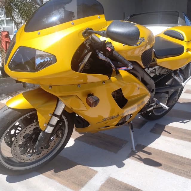 TRIUMPH DAYTONA 955 I - Imagem 3