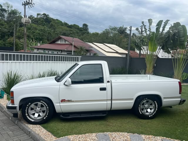 CHEVROLET SILVERADO - Imagem 1