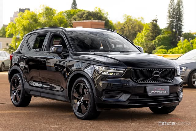 VOLVO XC40 T5 MOMENTUM - Imagem 3