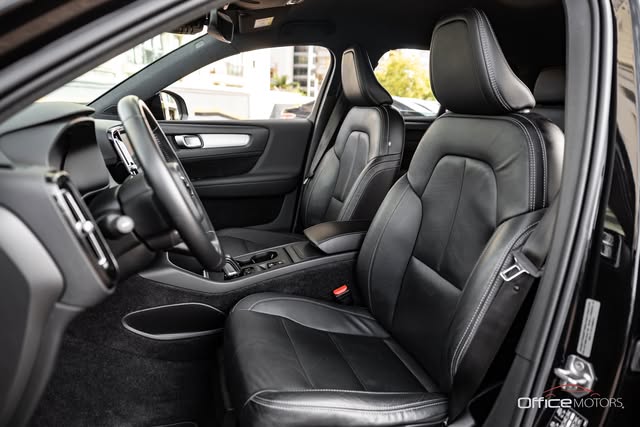 VOLVO XC40 T5 MOMENTUM - Imagem 7