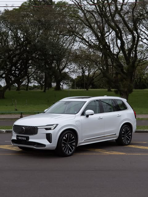 VOLVO XC90 T8 RECHARGE ULTRA - Imagem 1