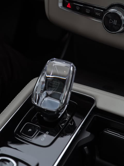 VOLVO XC90 T8 RECHARGE ULTRA - Imagem 16