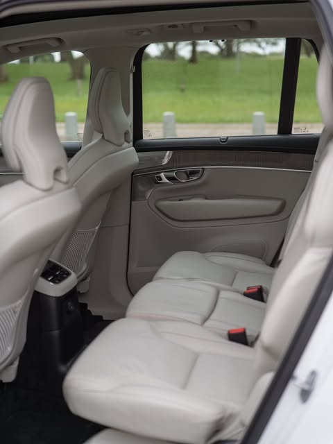 VOLVO XC90 T8 RECHARGE ULTRA - Imagem 17
