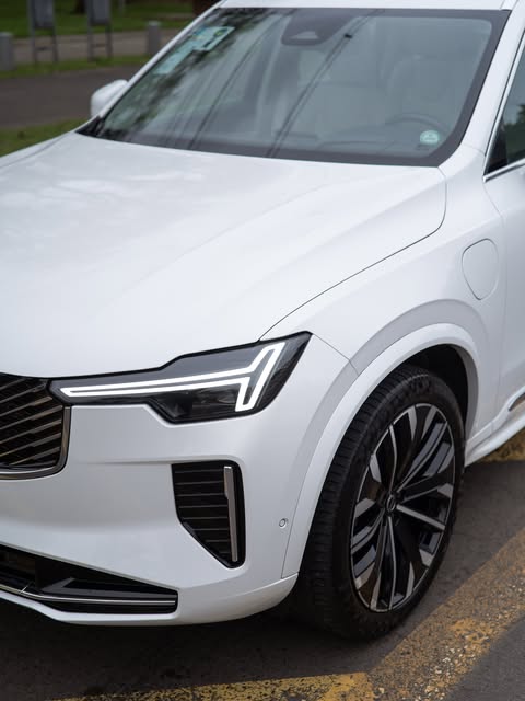 VOLVO XC90 T8 RECHARGE ULTRA - Imagem 3