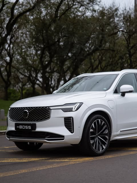 VOLVO XC90 T8 RECHARGE ULTRA - Imagem 4