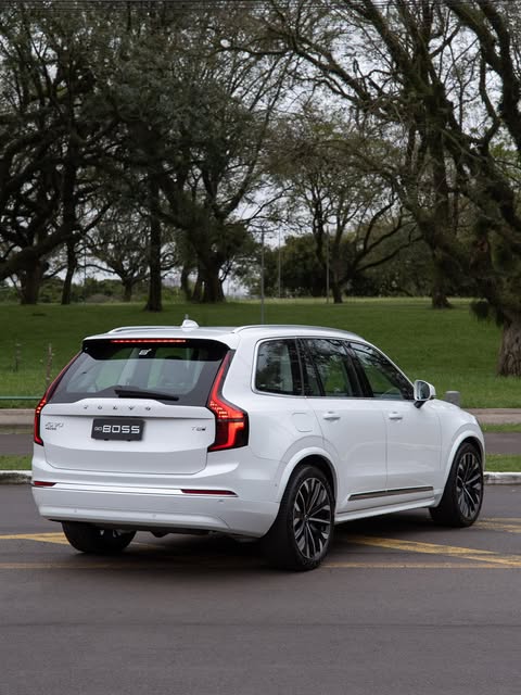 VOLVO XC90 T8 RECHARGE ULTRA - Imagem 5